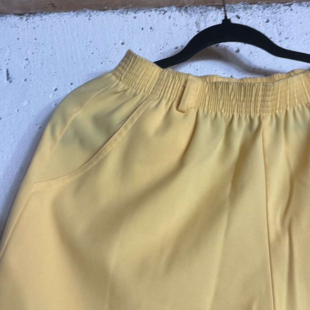 Vintage Yellow Jacket and Capris Set, 8 - Picture 12 of 12